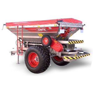 trailed fertilizer spreader