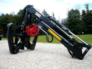 trailer-mounted log loader