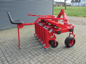 mounted row crop cultivator