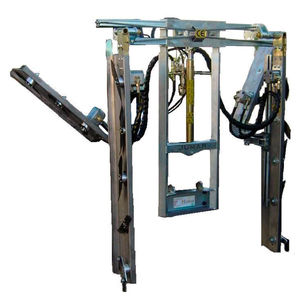 vineyard pruning machine / tractor-mounted / hydraulic / vertical