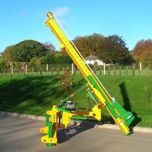 hydraulic post driver