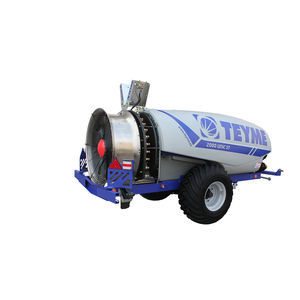 towed agricultural atomizer