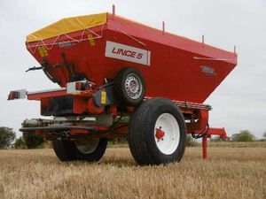 towed fertilizer applicator