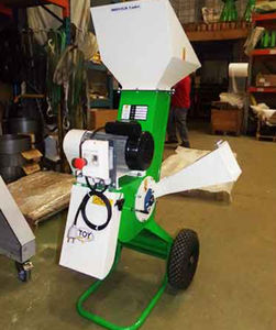 wheeled wood chipper