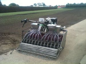 pneumatic seed drill