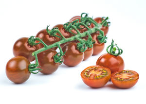 red cherry tomatoes