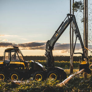 rubber-tired forestry harvester