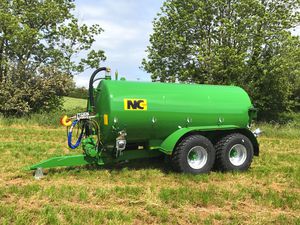 tandem axle slurry tanker