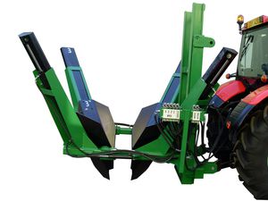 trailer-mounted tree spade