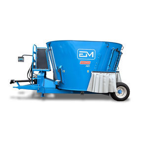 vertical mixing wagon