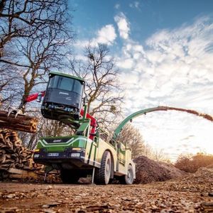 self-propelled wood chipper