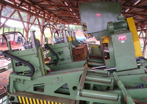 inclined log carriage