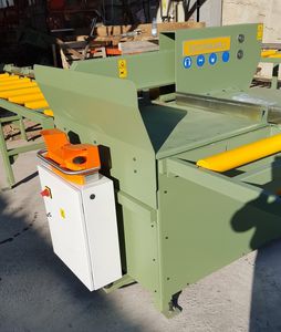 circular sawmill / vertical / stationary / crosscut
