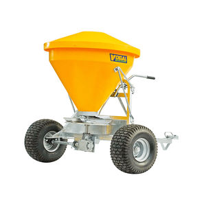 towed fertilizer spreader 1
