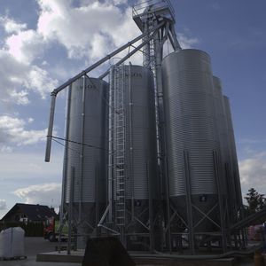 animal feed silo