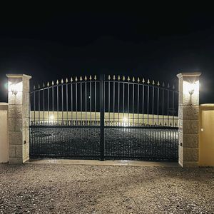 stable gate 1