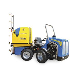 self-propelled sprayer