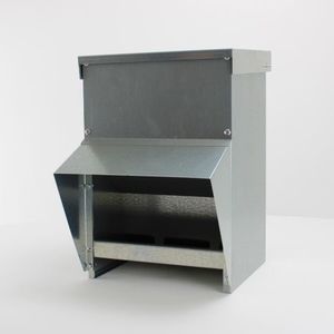 poultry feeder