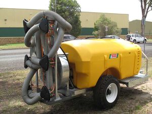 towed agricultural atomizer 1