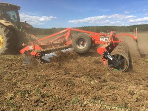 towed disc harrow