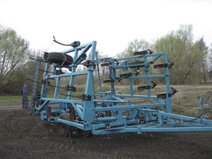 mounted field cultivator / trailed / rigid tine / spring tine