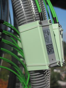 closed-loop flow sensor