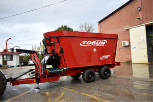 vertical feed mixer