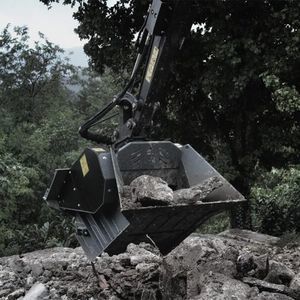 construction site shovel bucket 1