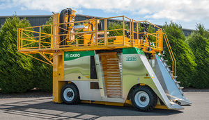 raspberry harvester machine