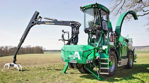 self-propelled wood chipper