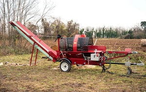 firewood processor with chainsaw