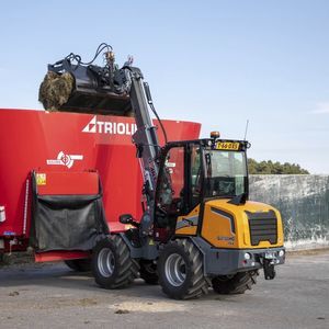 rubber-tired loader