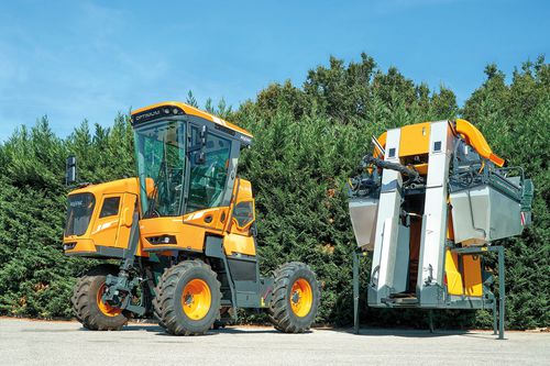 Straddle tractor - OPTIMUM COMFORT - Pellenc - hydrostatic / vineyard / with cab