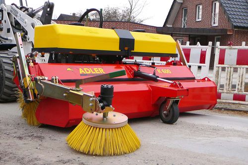 Tractor-mounted sweeper - K 600 - ADLER Arbeitsmaschinen GmbH & Co. KG - groundcare / front-mount / rear attachement