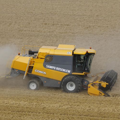 Non conventional combine harvester - Comia C6 - Sampo Rosenlew - drum threshing / for grains