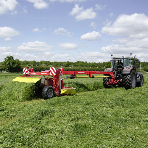 Towed mower - NOVACAT T series - PÖTTINGER Landtechnik GmbH - disc / 16 blades / 14 blades