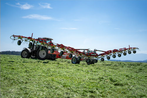 Towed tedder - HIT series - PÖTTINGER Landtechnik GmbH - folding