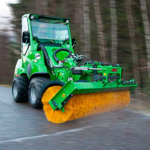 Mounted sweeper - 1100 - Avant Tecno Oy - groundcare / front-mount / electric