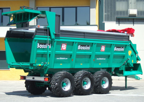 Towed manure spreader - SB 200 BIG  - BOSSINI s.r.l. - horizontals beaters / 3-axle