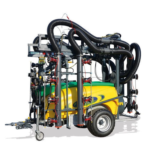 Pneumatic sprayer Rafal Pro CAFFINI SPA trailed / for viticulture / centrifugal