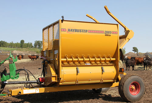 Towed bale processor - BALEBUSTER 2665 - Haybuster Agricultural Products - feeding / bedding / for round bales