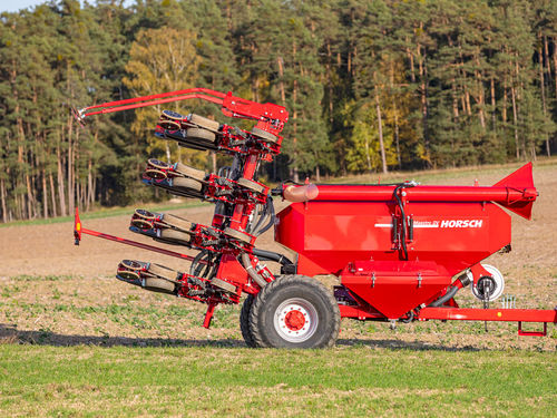 Pneumatic precision seed drill - Maestro DV - HORSCH Maschinen GmbH - folding / 3-point hitch / with fertilizer applicator