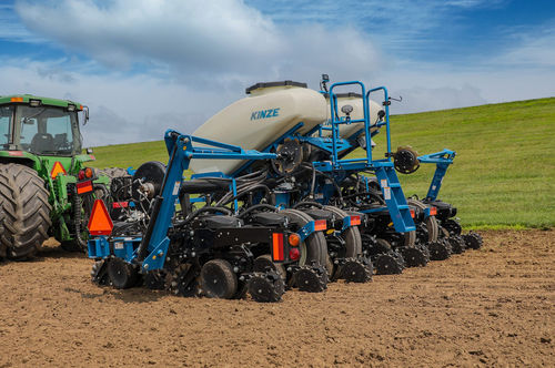 Hopper precision seed drill - 3505 - Kinze Manufacturing, Inc. - 6-rows / 8-row / with fertilizer applicator