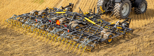 Towed field cultivator - Topline Super XL  - Multiva - Dometal Oy - with roller / folding / spring tine
