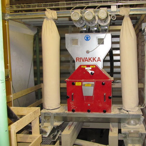 Feed mill with hammer mill Hamax 300 Rivakka Nipere Oy hammer