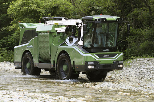 Self-propelled wood chipper - PTH 1400/1000 ALLROAD - PEZZOLATO Officine Costruzioni Meccaniche S.p.A. - electric