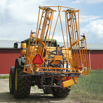 Mounted sprayer - SAMI 900 - Reikälevy Oy - hydraulic / folding arms / with diaphragm pump