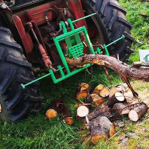 Log holder for online cutting