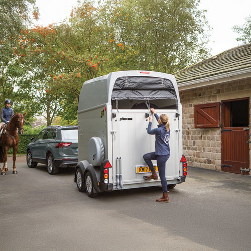 Horse box - HBE506 - Ifor Williams Trailers Ltd. - tandem axle