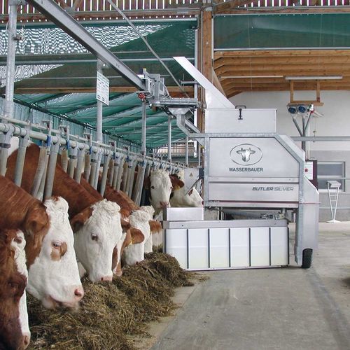 Rail-mounted feeding robot - BUTLER SILVER - WASSERBAUER GmbH Fütterungssysteme - cattle / with feed pusher / programmable